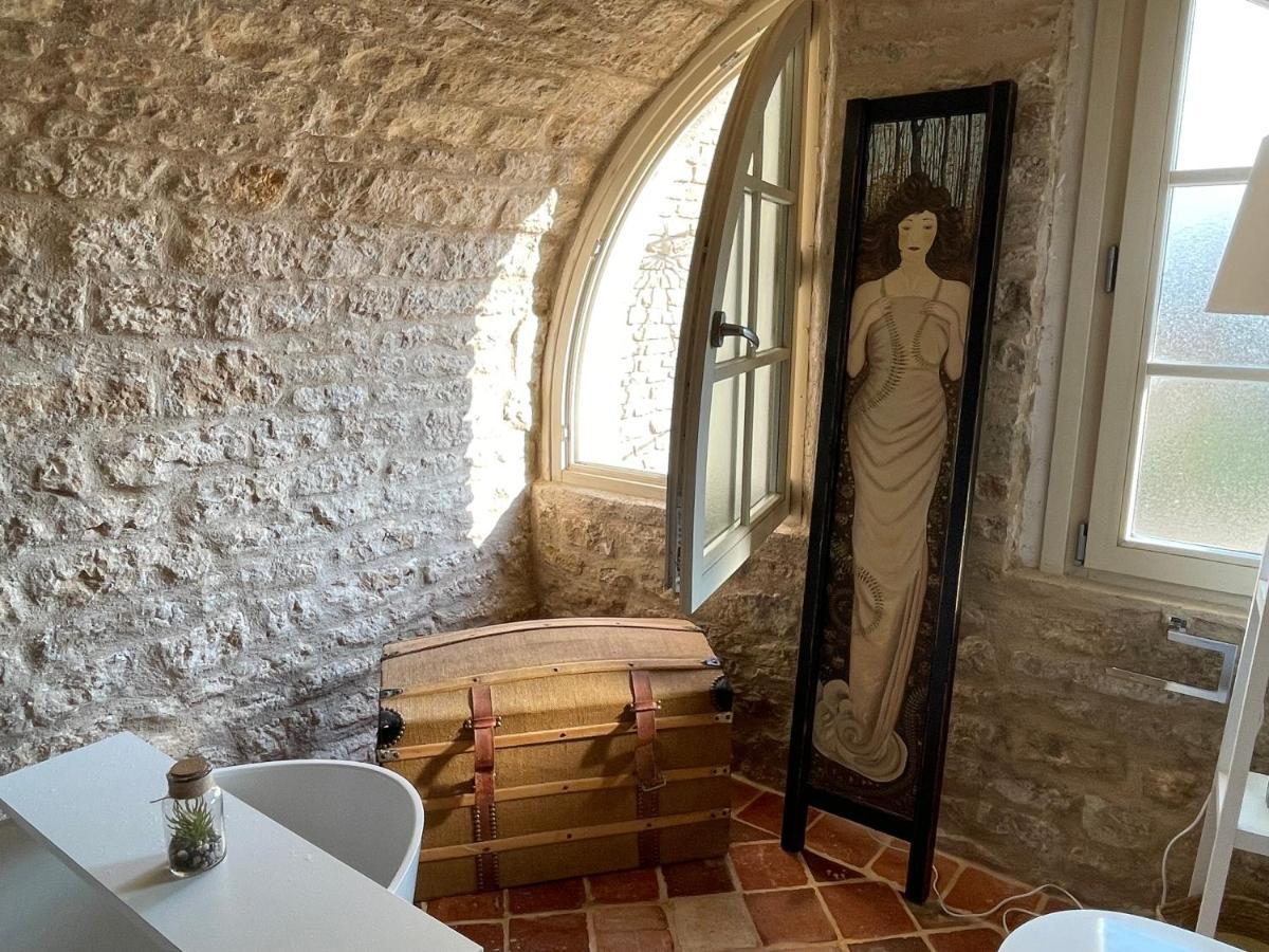Bed and Breakfast L'Orangerie Нёшато Экстерьер фото